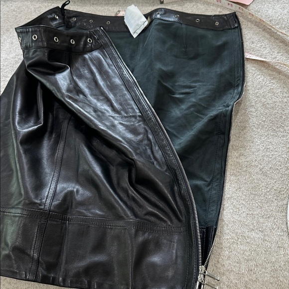 NWT Piazza Sempione 100% Black Leather Skirt Full size Zipper Made In Italy -E6 - Picture 8 of 8